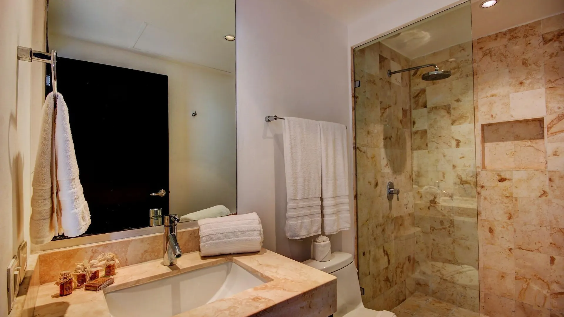 Appartamento Elements By Playa Moments Playa del Carmen 0*,  Messico